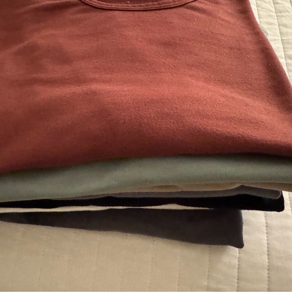 7 pcs BYLT signature t-shirts in SMALL